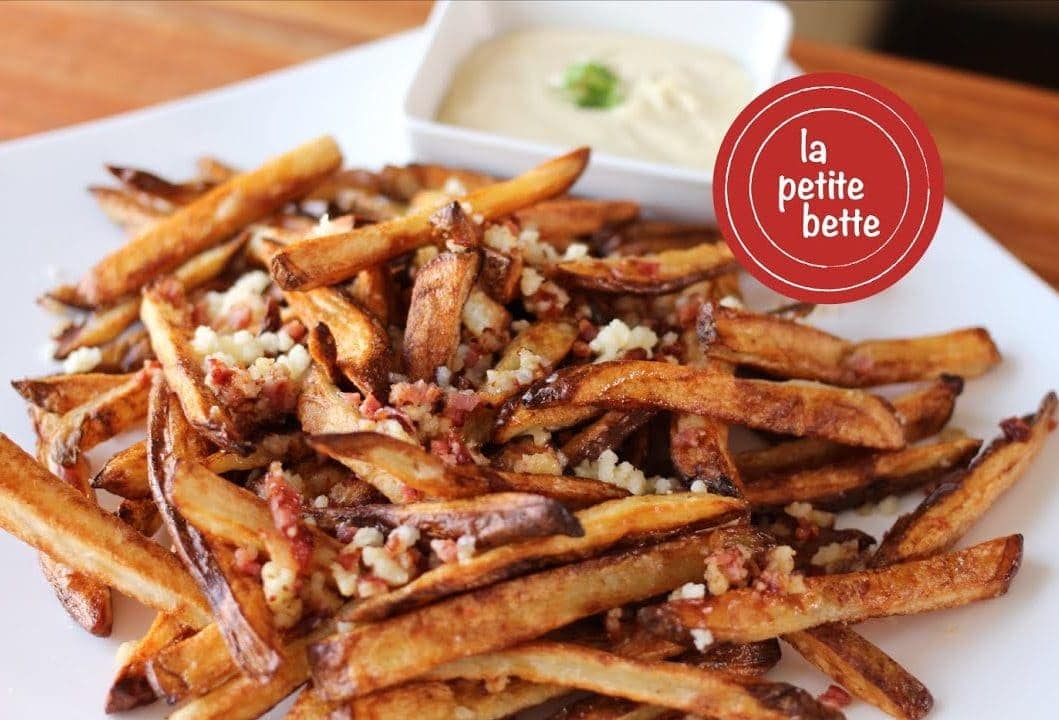 frites au fromage et à la truffe