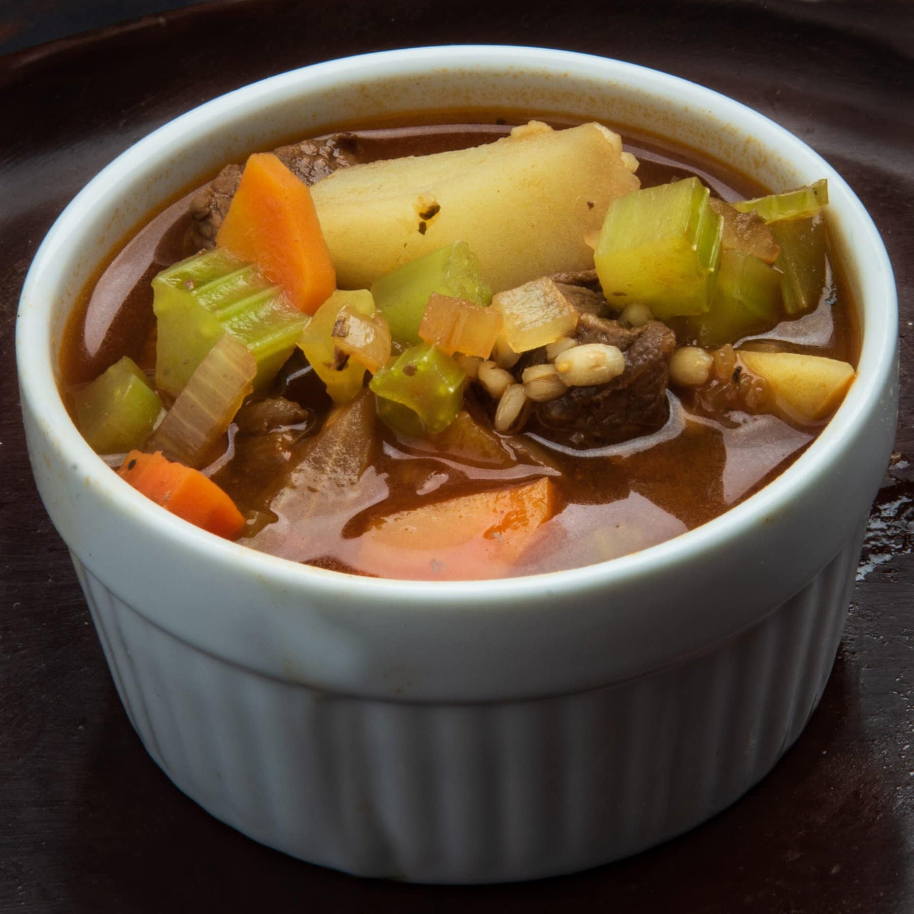 Soupe avec bouillon à fondue