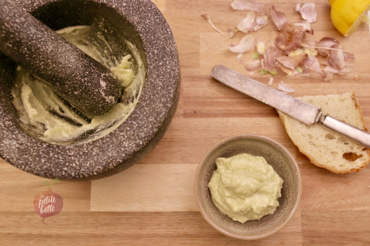 aioli sauce à l'ail traditionnelle