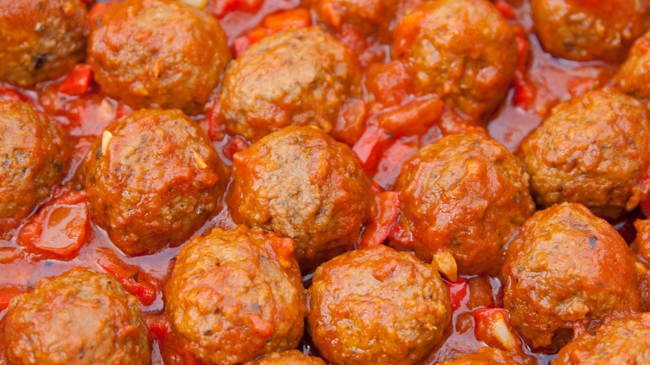 boulettes de vainde dans une sauce tomate