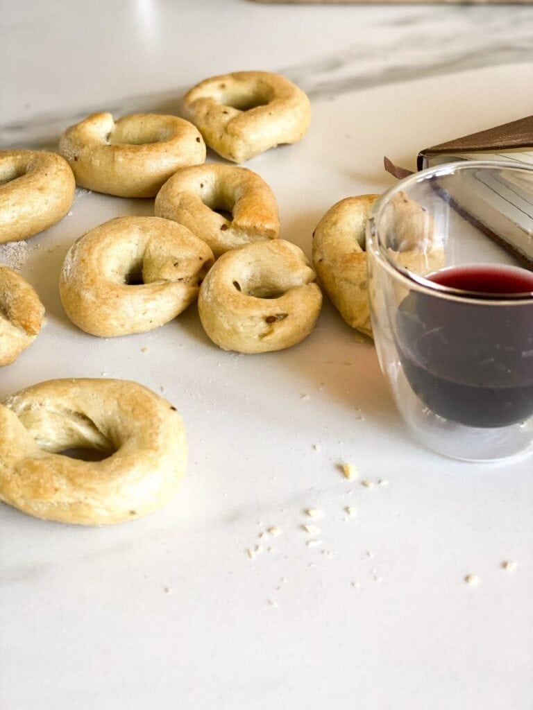 Biscuits secs salés italiens pour l'apéro