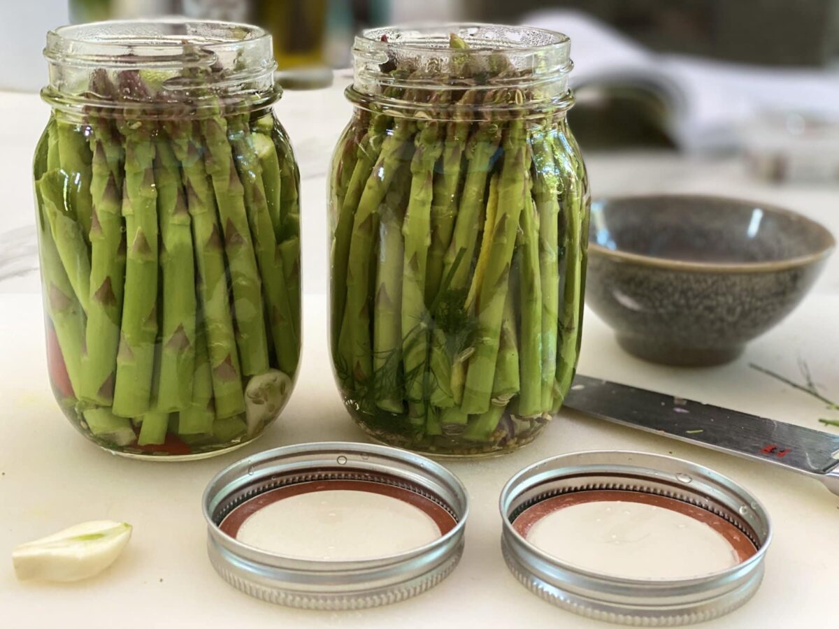 asperges marinées en pot de conserve (deux pots)