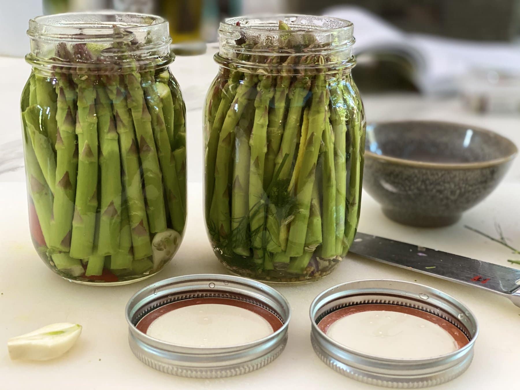 asperges marinées en pot de conserve (deux pots)