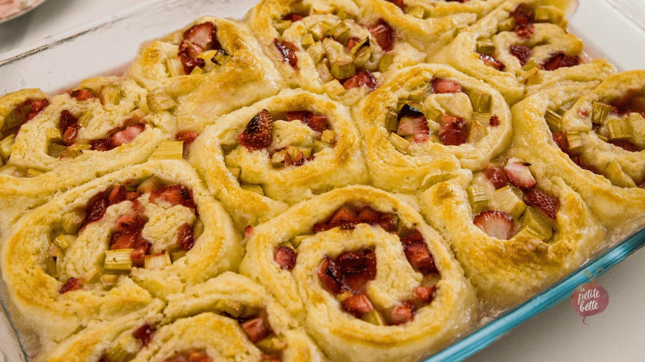 Brioches facile fraise rhubarbe