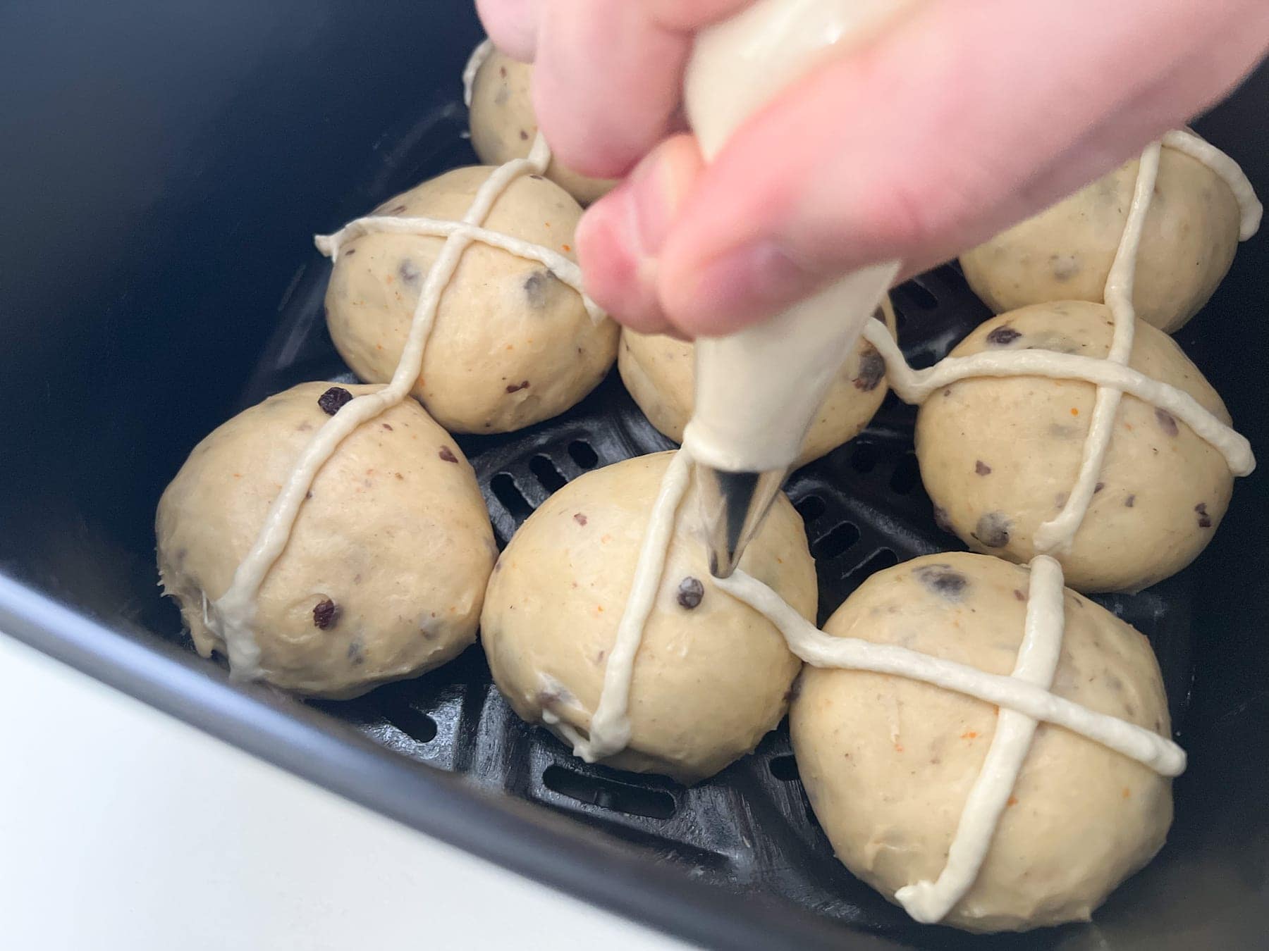 hot cross buns air fryer