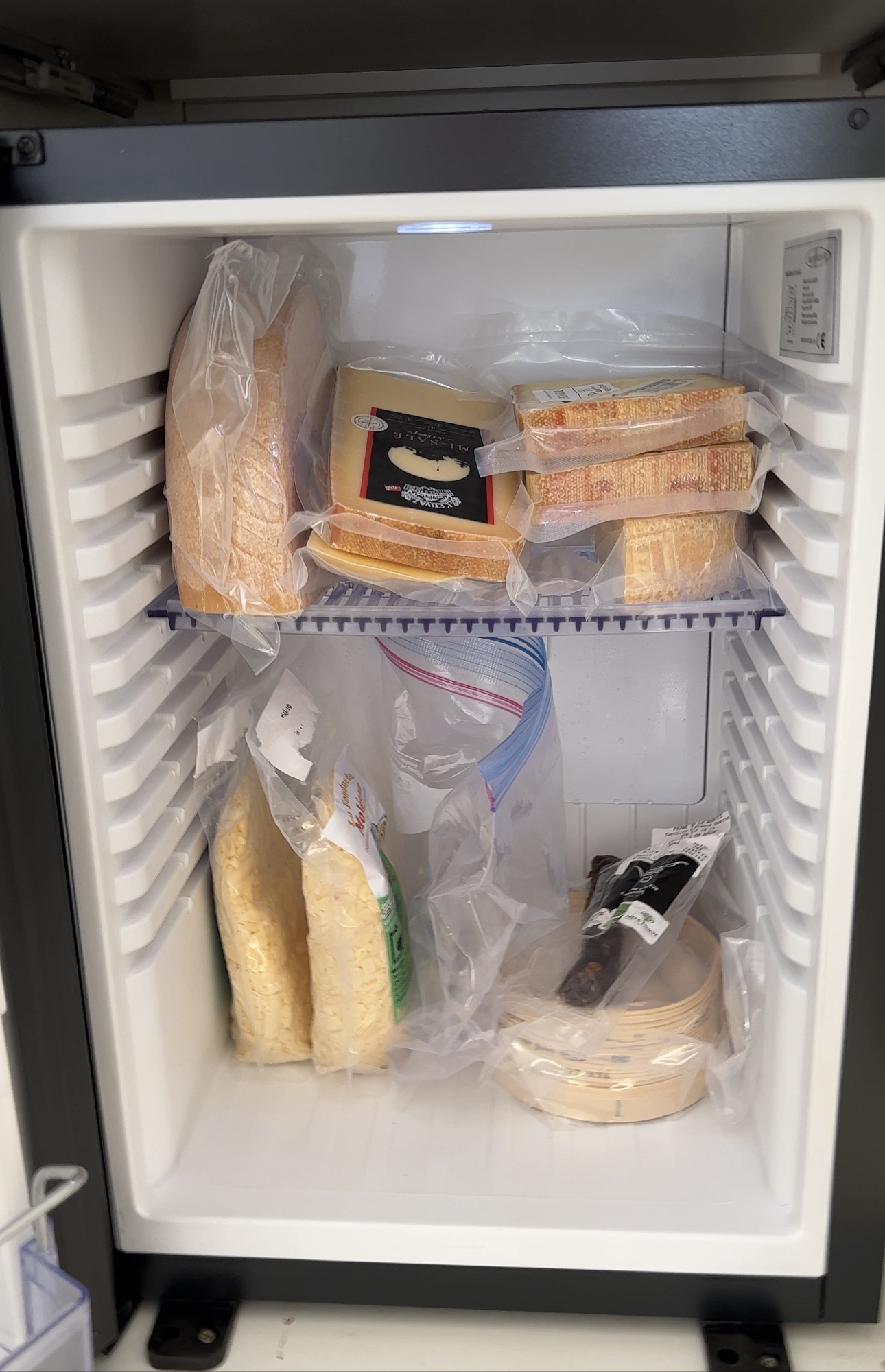 ramener du fromage au Canada