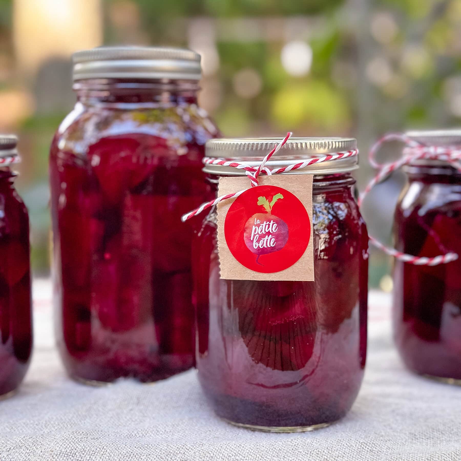 betteraves marinées en conserve dans bocaux, 4 pots