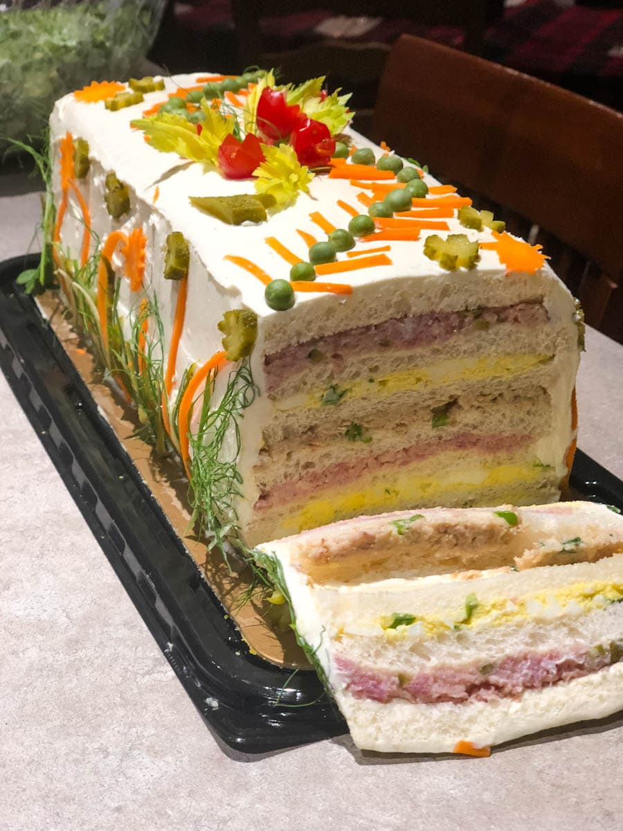 pain sandwich québécois coupé montrant les trois étages