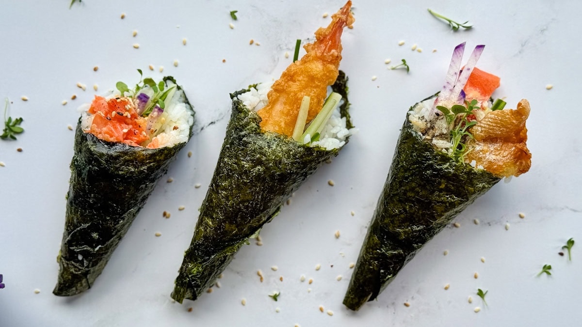 3 cornets sushi sur comptoir